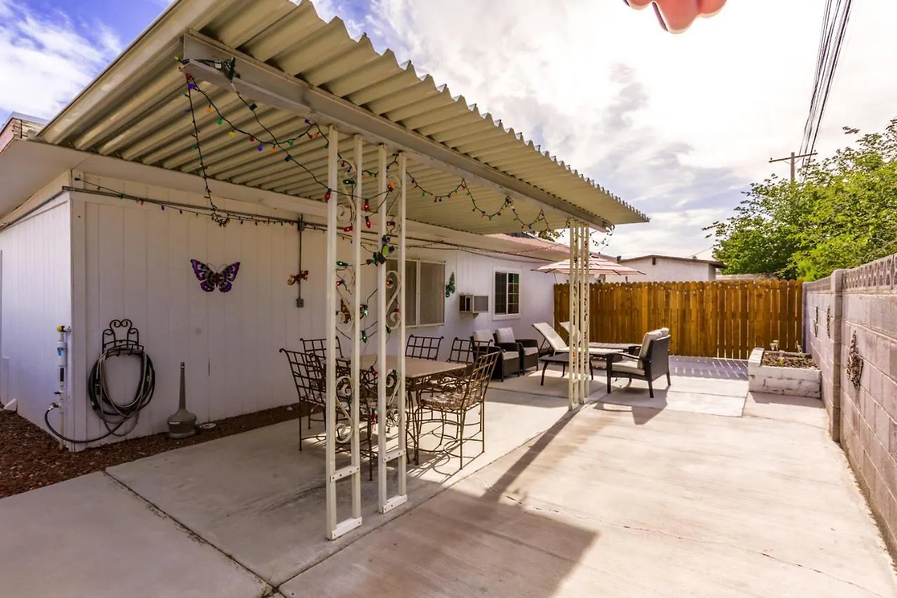 Vacation Home 3.5 Mi To Strip/Dt/Outlt Up To 8 Gst Las Vegas 0*,  États-Unis