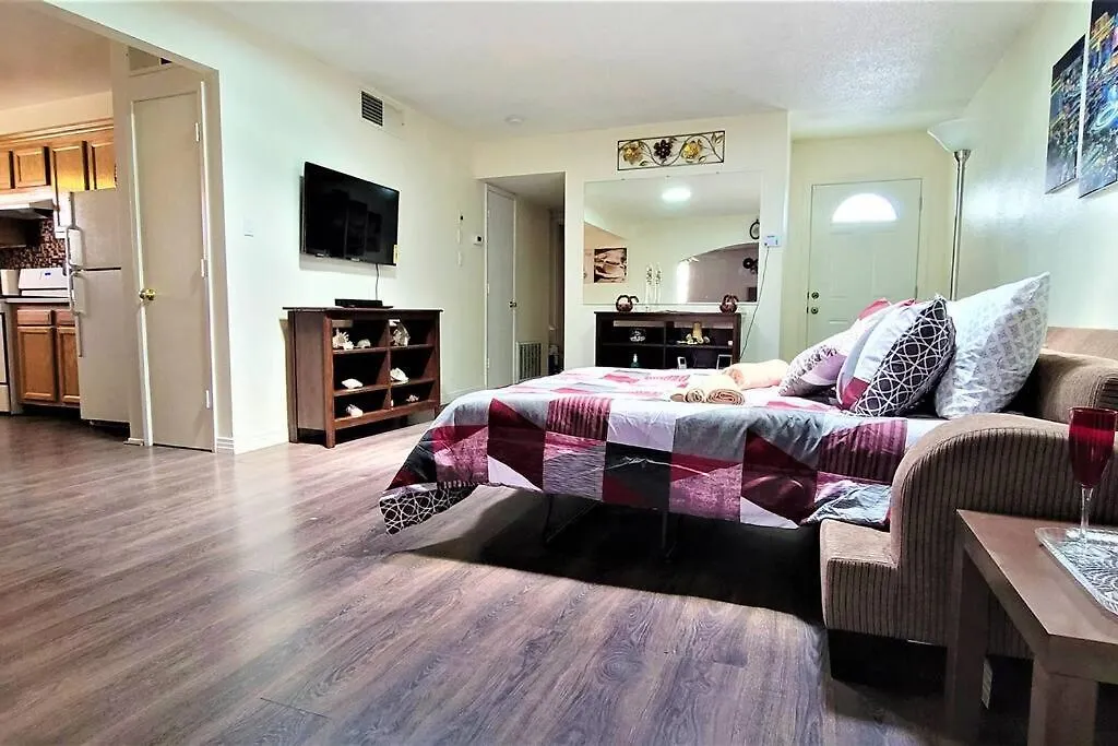 Vacation Home 3.5 Mi To Strip/Dt/Outlt Up To 8 Gst Las Vegas 0*,